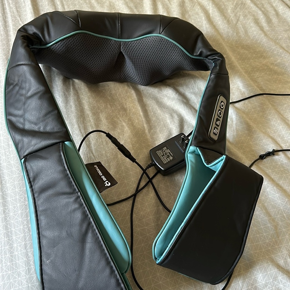 Shoulder massager